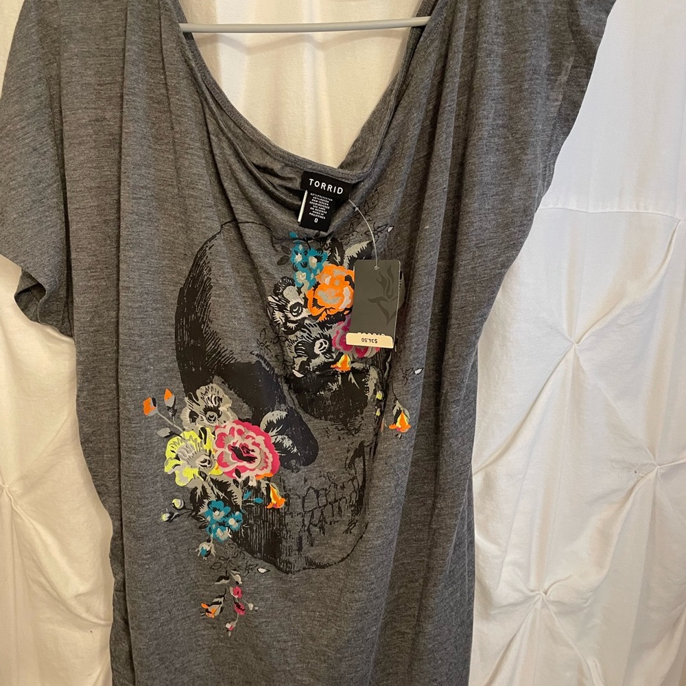 Torrid Gray Floral Skull Women's Top